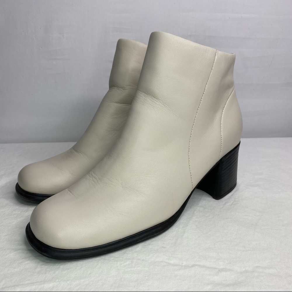 White Mountain White Beige Fairchild Leather Zipper Booties Chunky Heel 9M